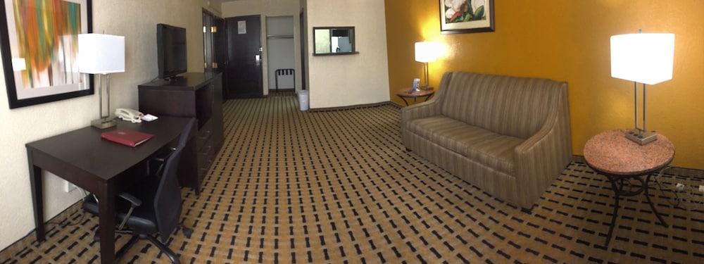 Clarion Pointe Lake Jackson - Clute Екстер'єр фото