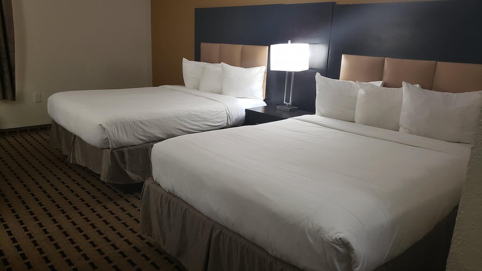 Clarion Pointe Lake Jackson - Clute Екстер'єр фото