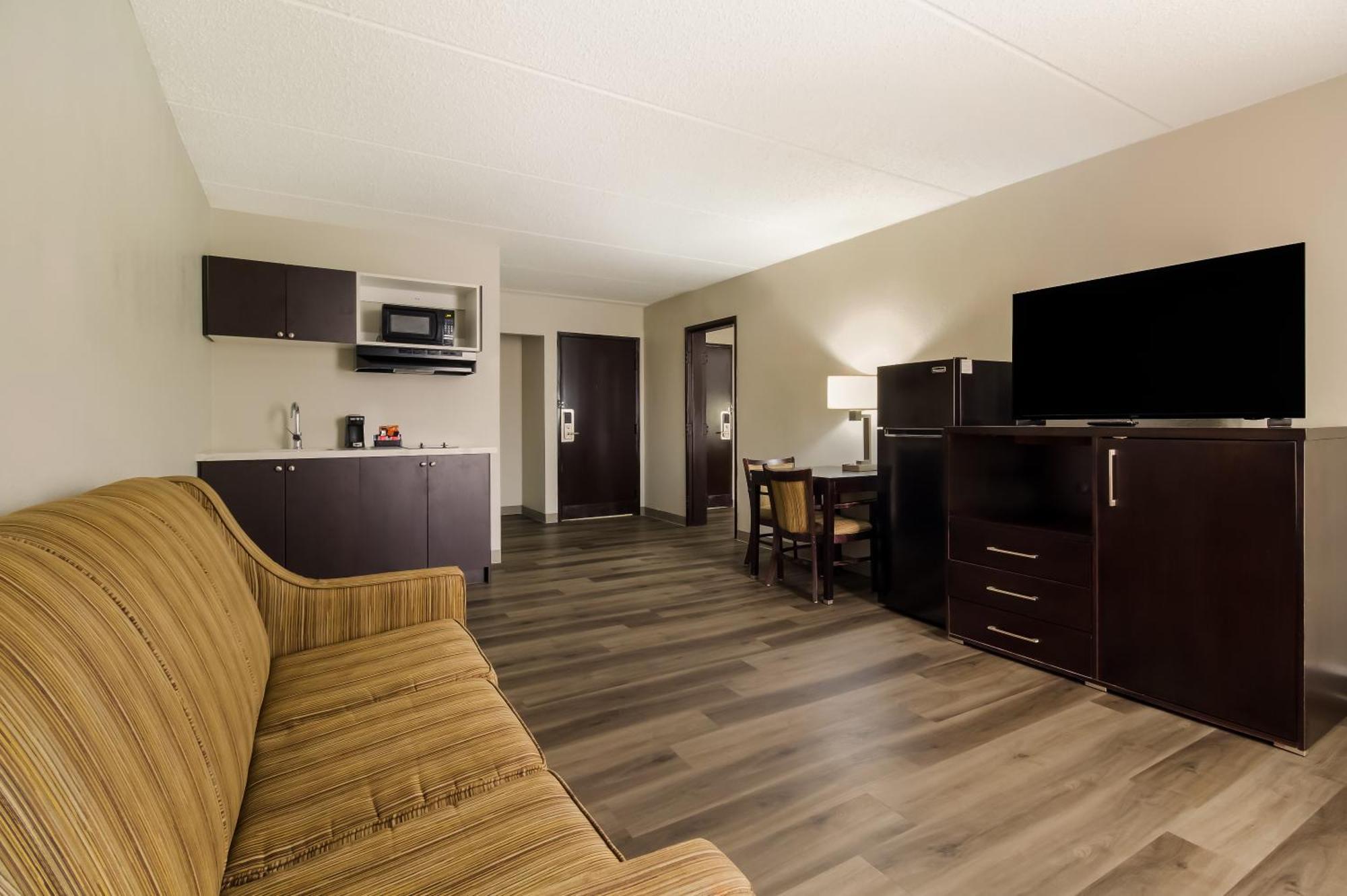 Clarion Pointe Lake Jackson - Clute Екстер'єр фото
