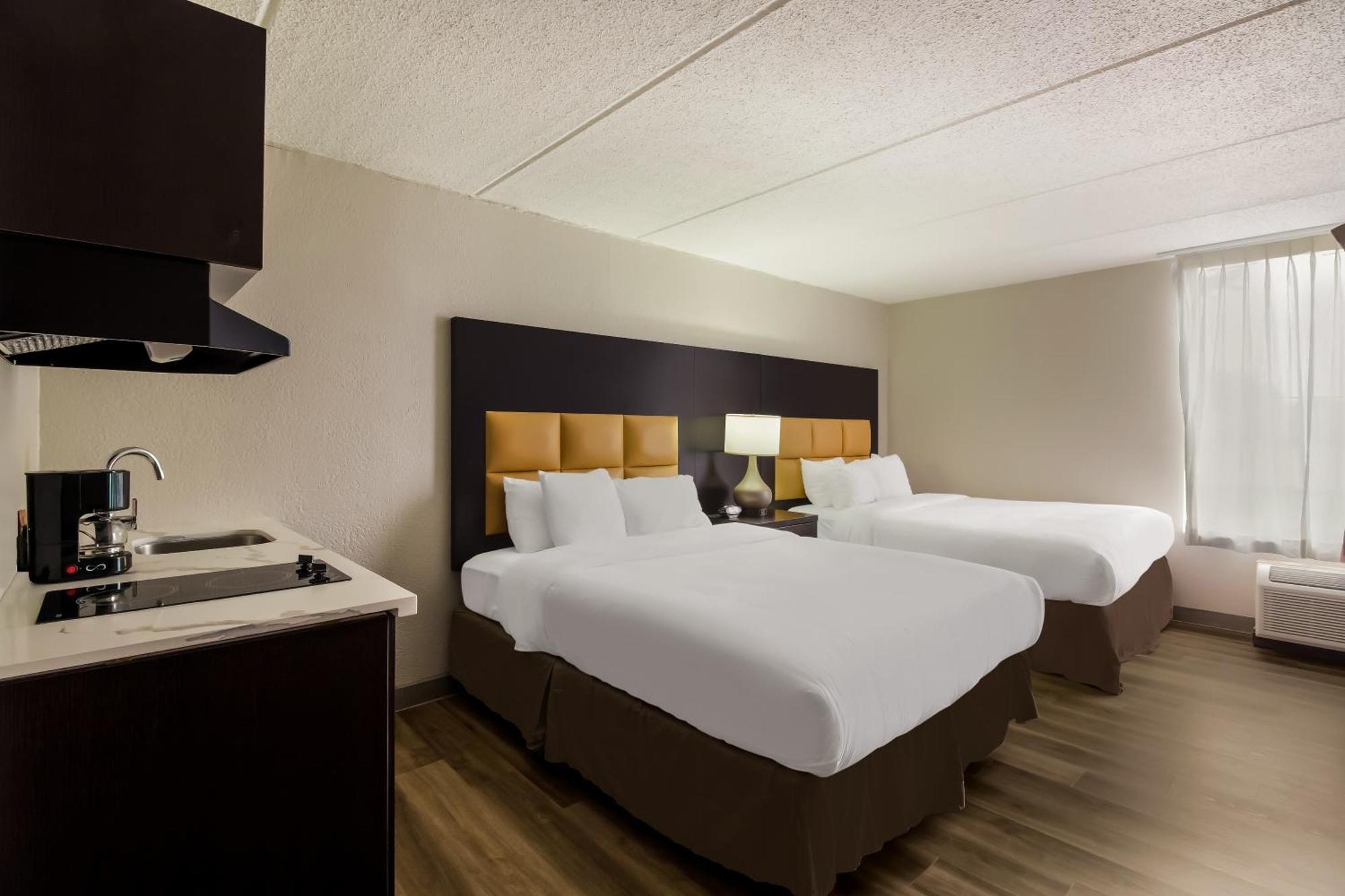 Clarion Pointe Lake Jackson - Clute Екстер'єр фото