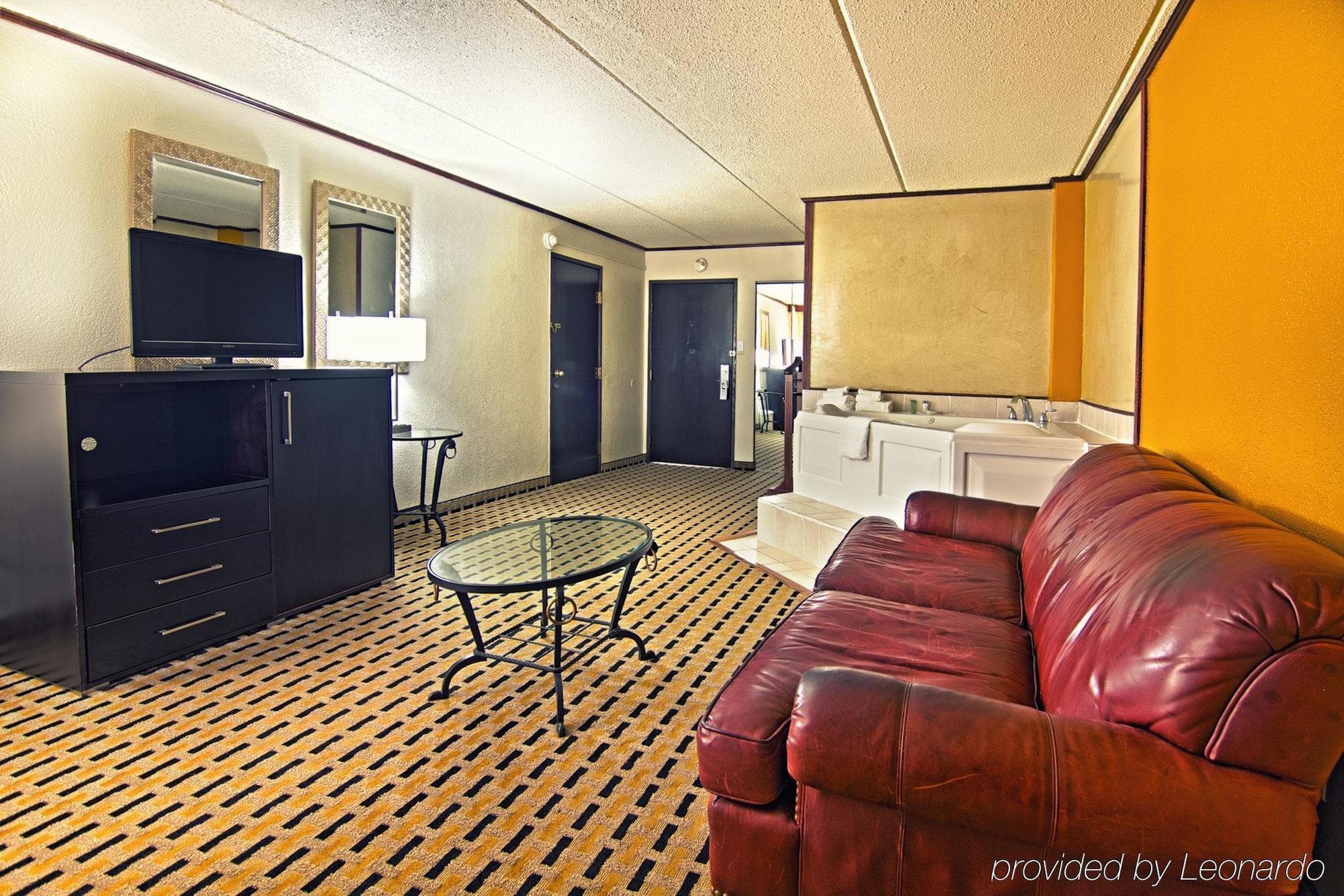 Clarion Pointe Lake Jackson - Clute Екстер'єр фото